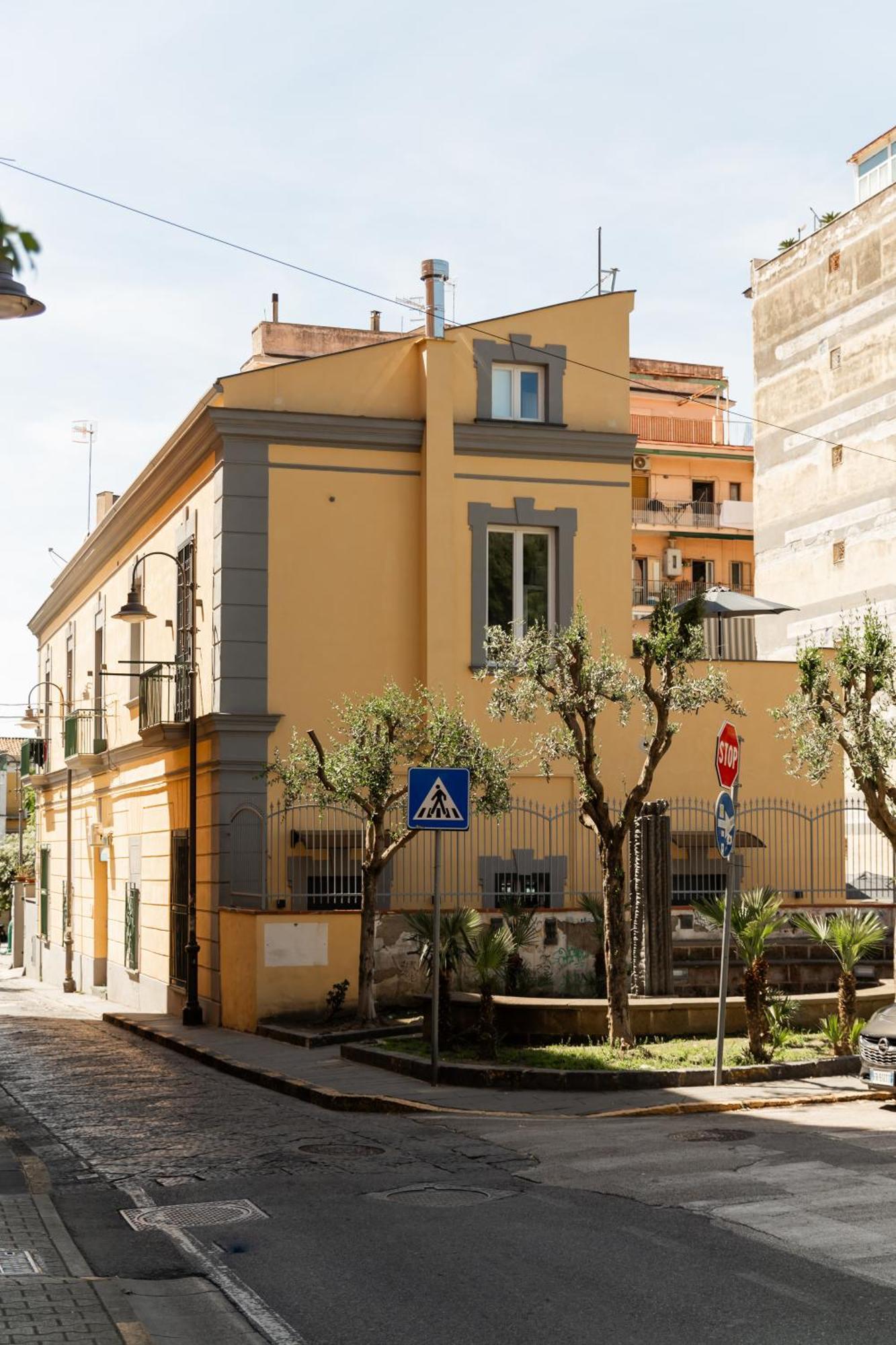 Hotel Domus Xenia San Giorgio a Cremano Esterno foto